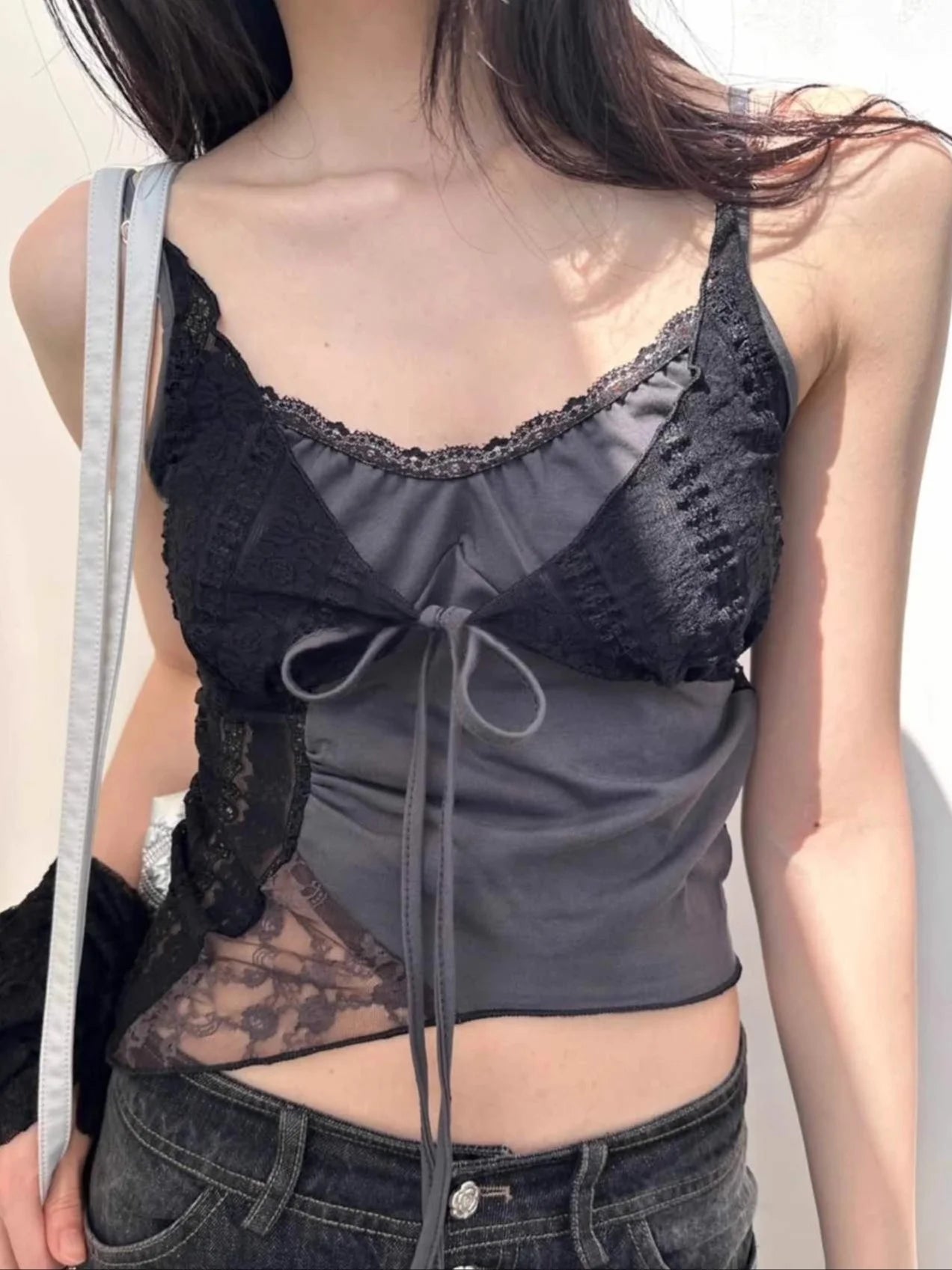 Unique SEI Korean Sle Lace Panelled Belted Slimming Versatile Fake Two-Piece Strap Vest Top Women's Faion Bal Straig...